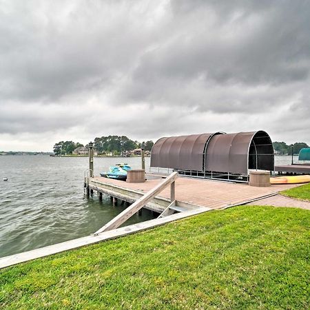 Lavish Lakefront House With Pool Table And Patio! Villa Montgomery Exterior photo